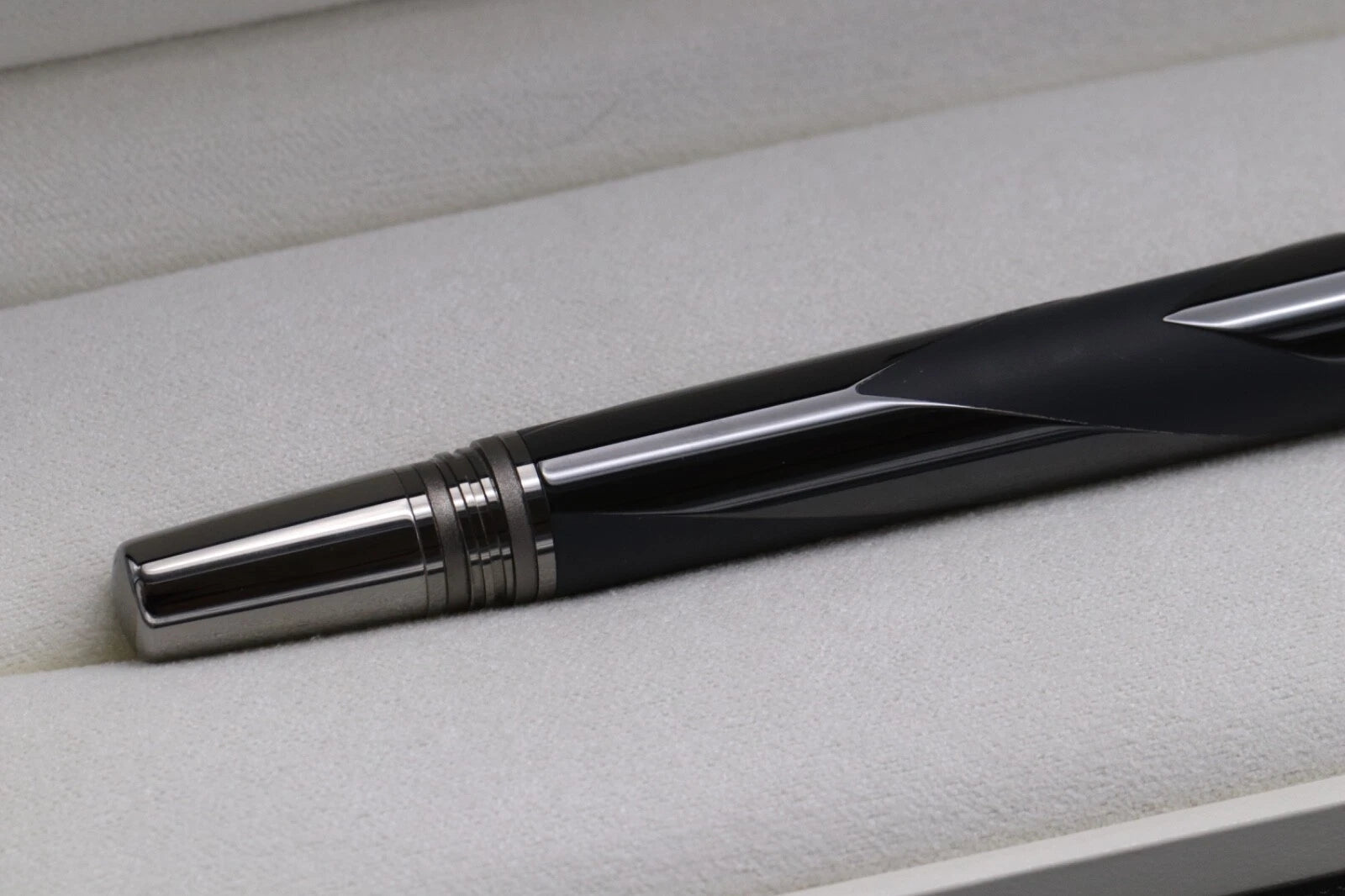 Montblanc Starwalker Black Ceramics Fountain Pen image 6