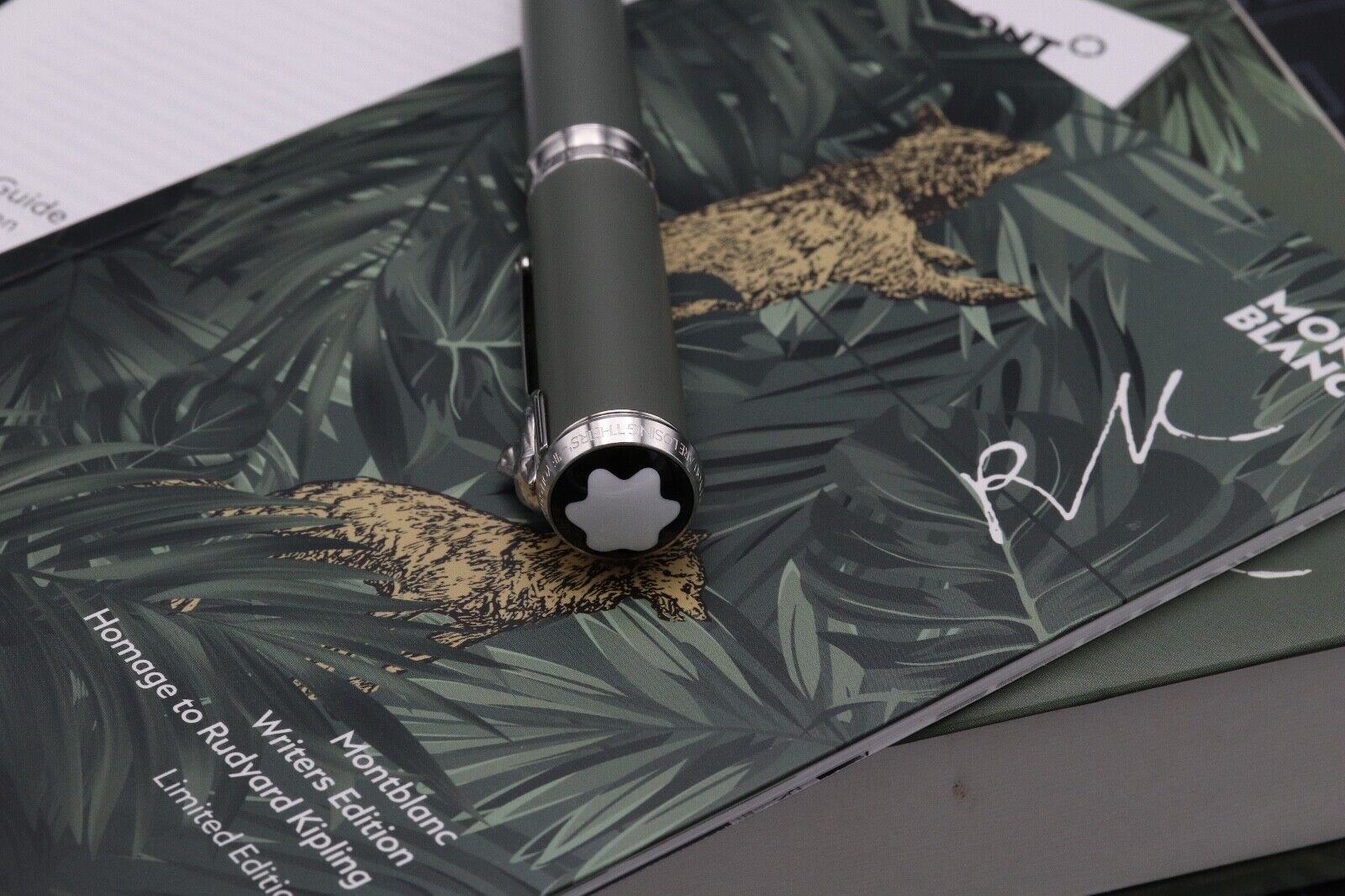 Montblanc Writers Edition Rudyard Kipling Fountain Pen - UNUSED image 6