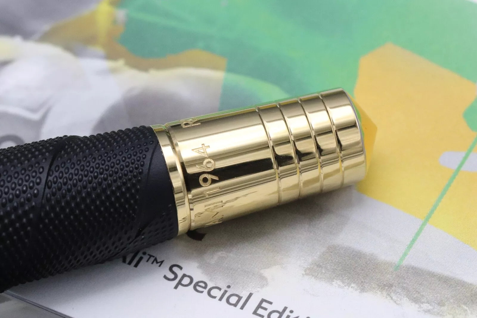 Montblanc Great Characters Muhammad Ali Special Edition Fountain Pen image 8