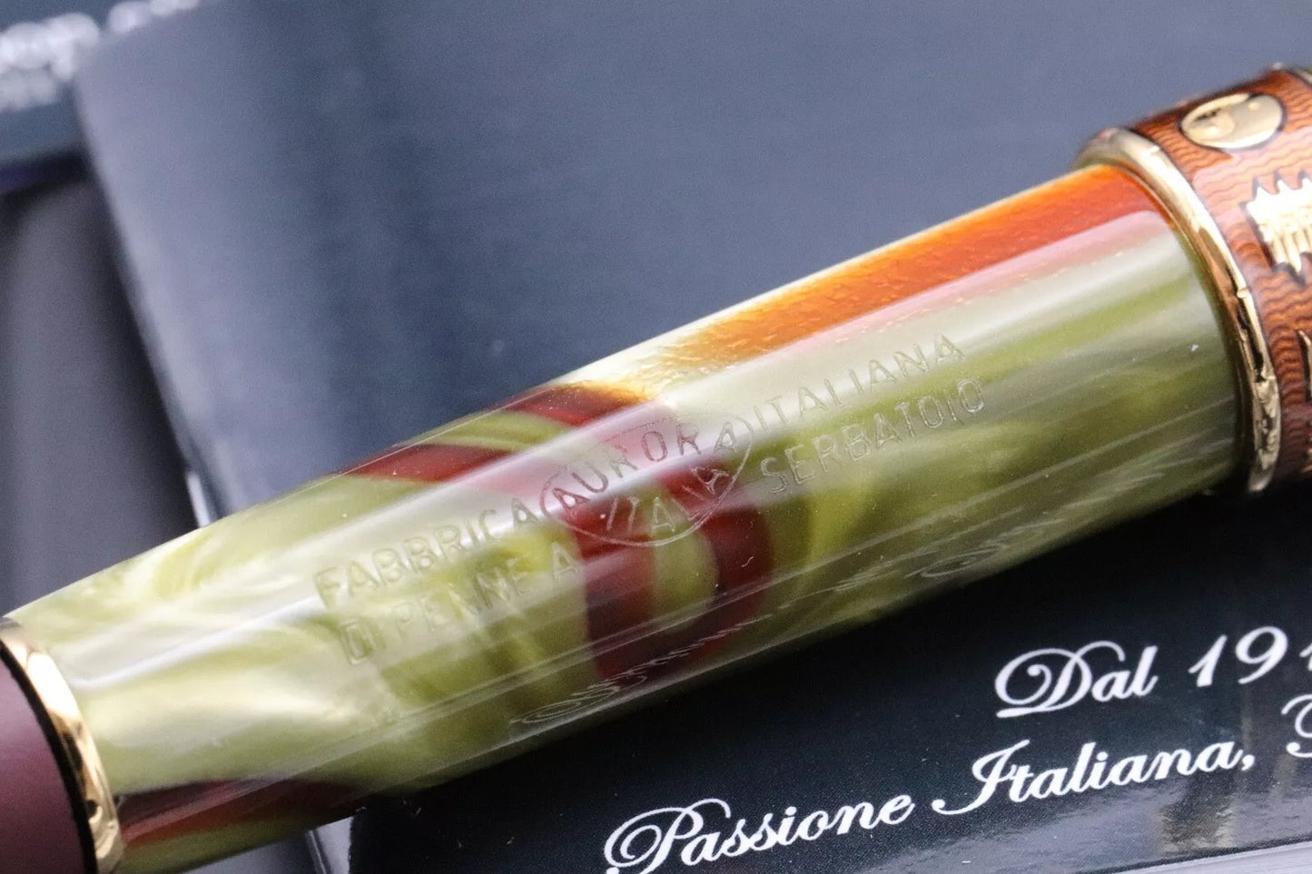 Aurora Asia Limited Edition Fountain Pen - 18k Medium image 8