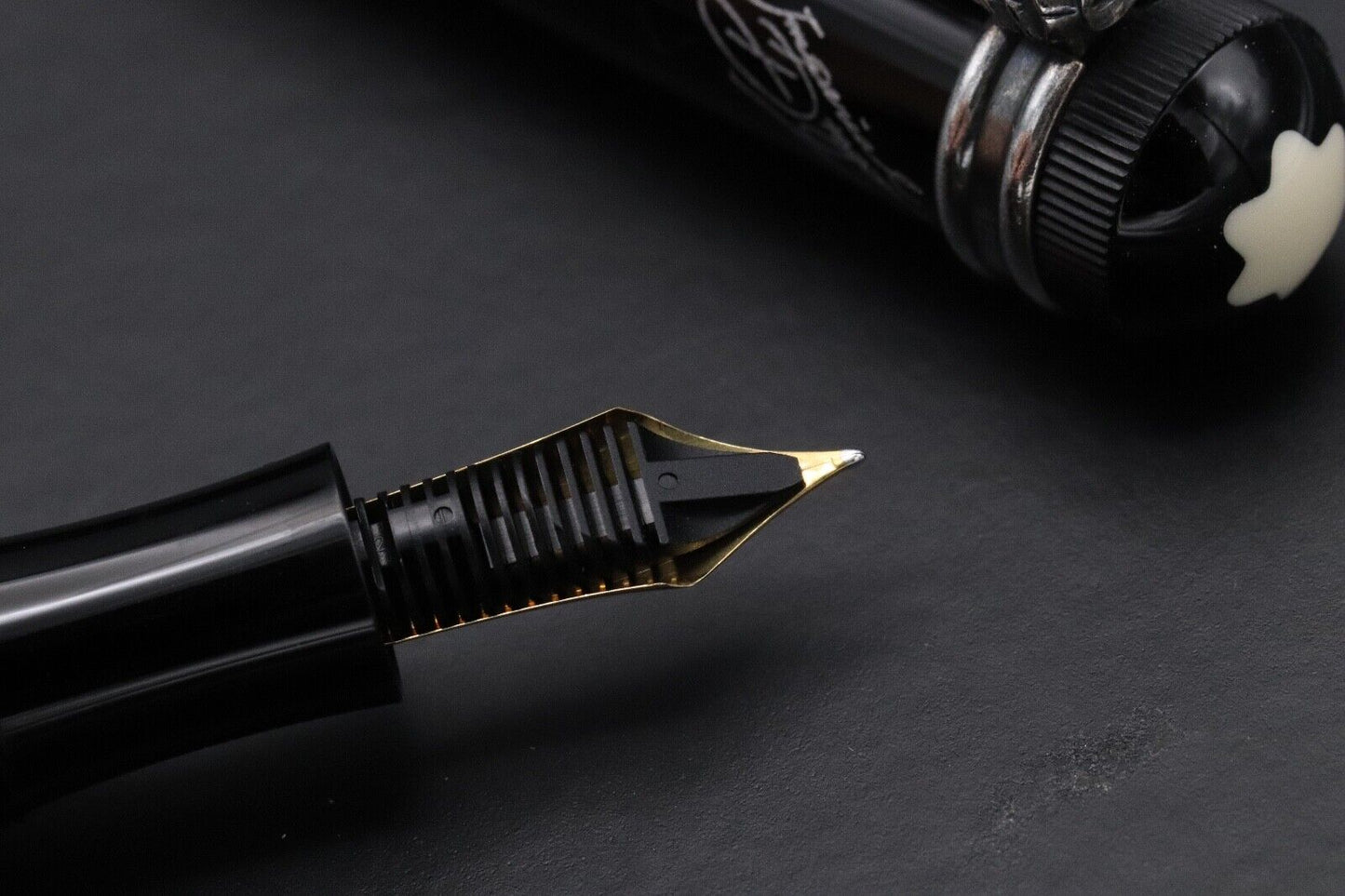 Montblanc Writers Edition Imperial Dragon Fountain Pen - NEVER INKED image 3