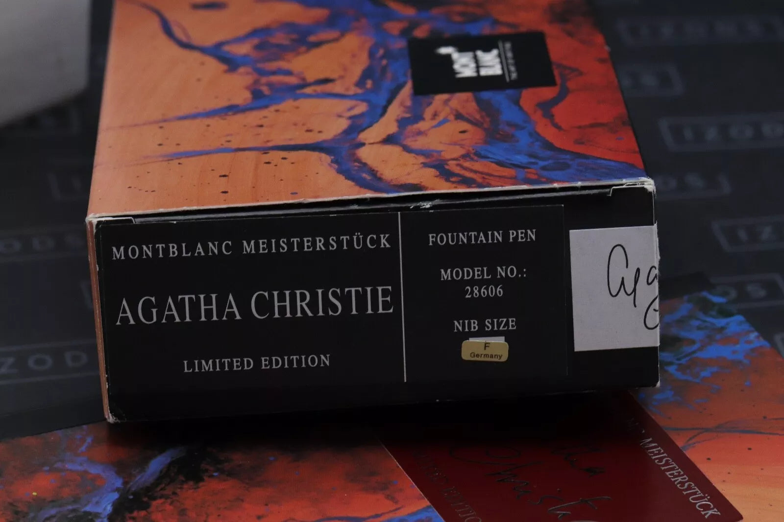 Montblanc Writers Edition Agatha Christie Fountain Pen - Fine Nib image 10