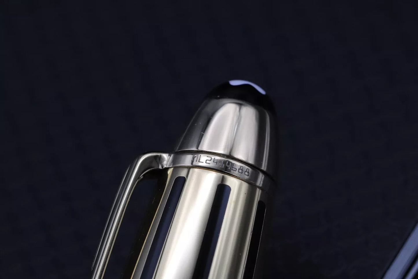 Montblanc Meisterstuck 146 LeGrand Black Gold Solitaire Fountain Pen - UNUSED image 5