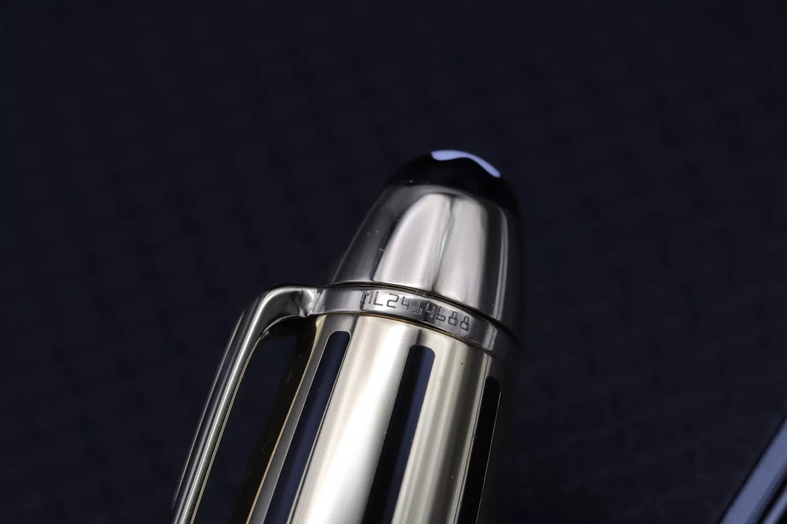 Montblanc Meisterstuck 146 LeGrand Black Gold Solitaire Fountain Pen - UNUSED image 5