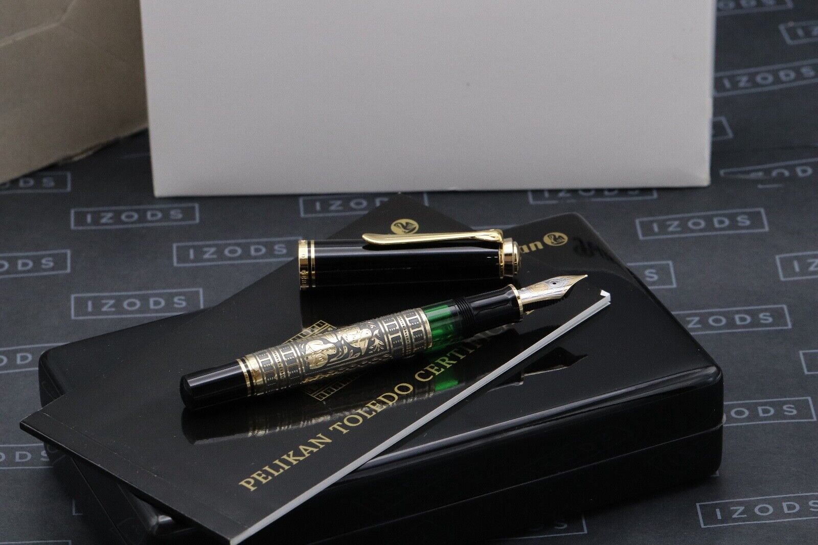Pelikan Souveran M900 Toledo Fountain Pen - UNUSED - Fine Nib image 0