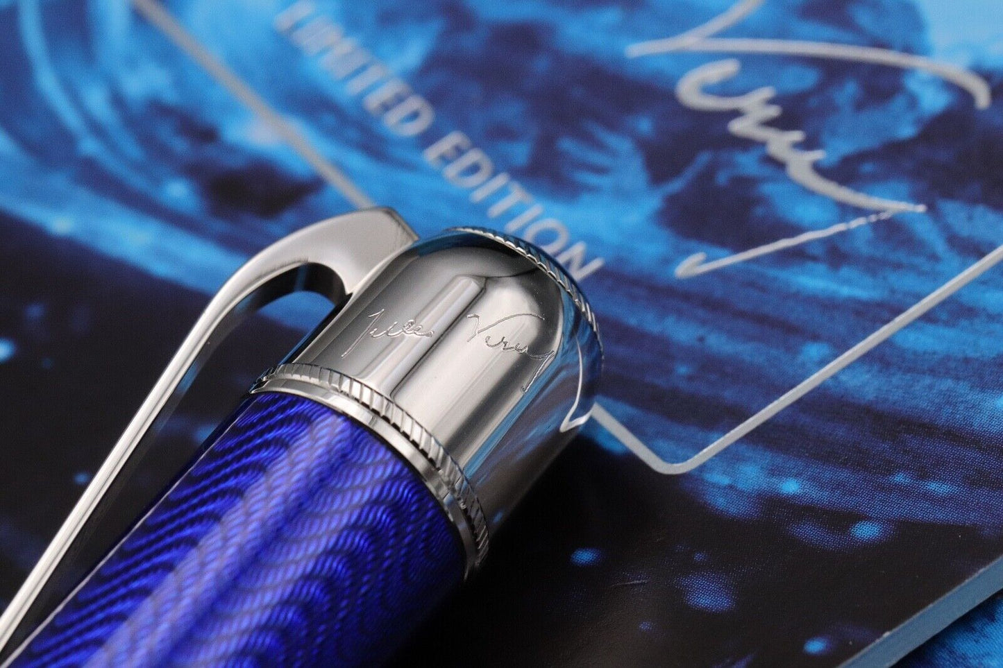 Montblanc Writers Edition Jules Verne Fountain Pen - Broad Nib image 4