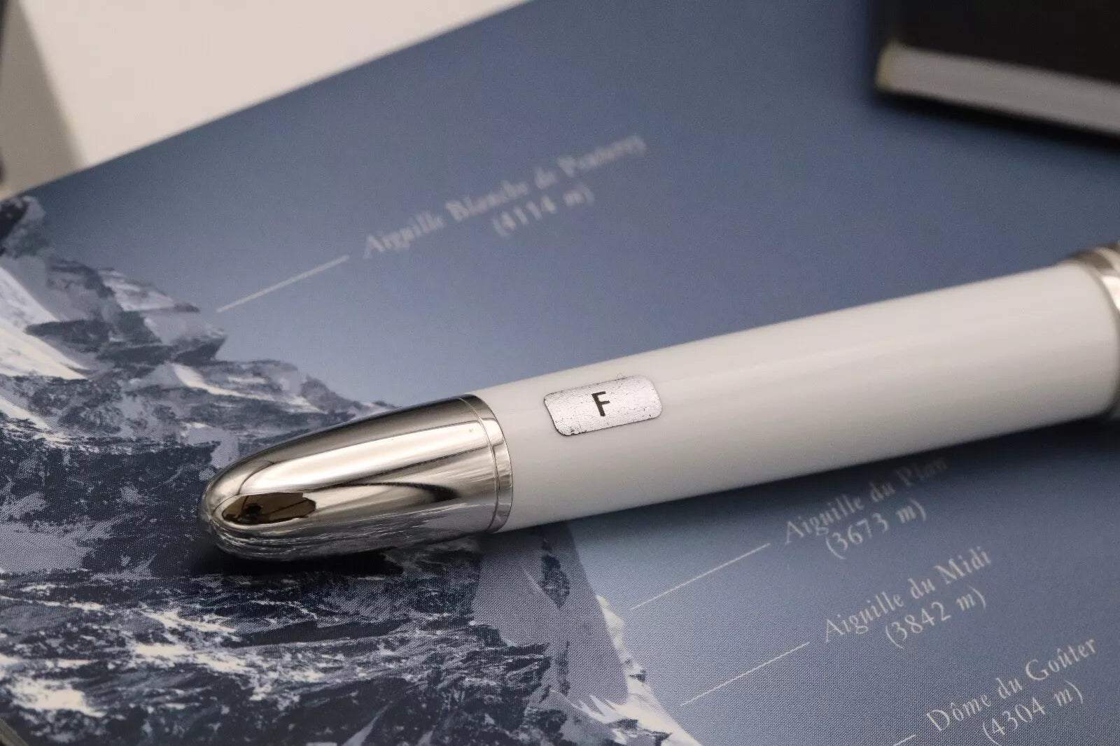 Montblanc Meisterstuck Classique Tribute Solitaire Fountain Pen - UNUSED image 7