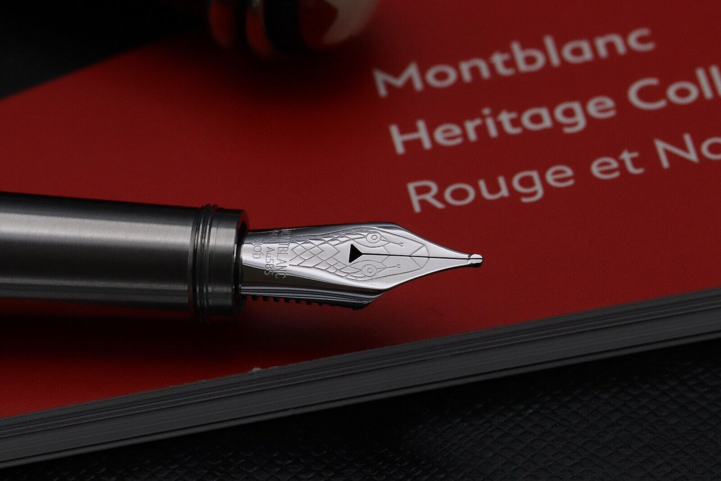 Montblanc Heritage Rouge et Noir Black SE Fountain Pen image 2