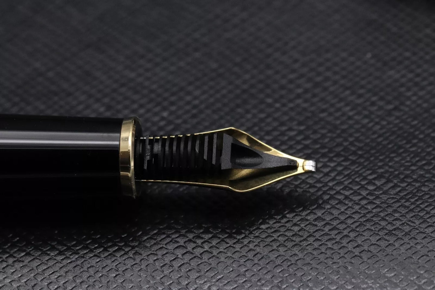 Montblanc Meisterstuck Classique AG925 Pinstripe Fountain Pen - BB Nib image 6