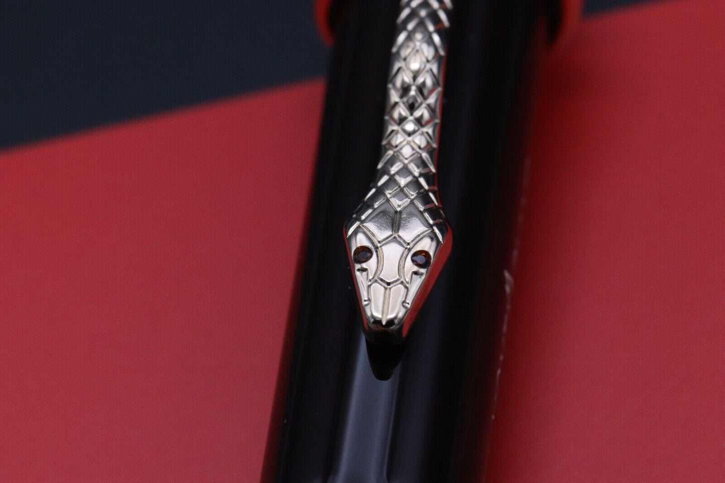 Montblanc Heritage Rouge et Noir Tropic Brown SE Fountain Pen - UNUSED image 4