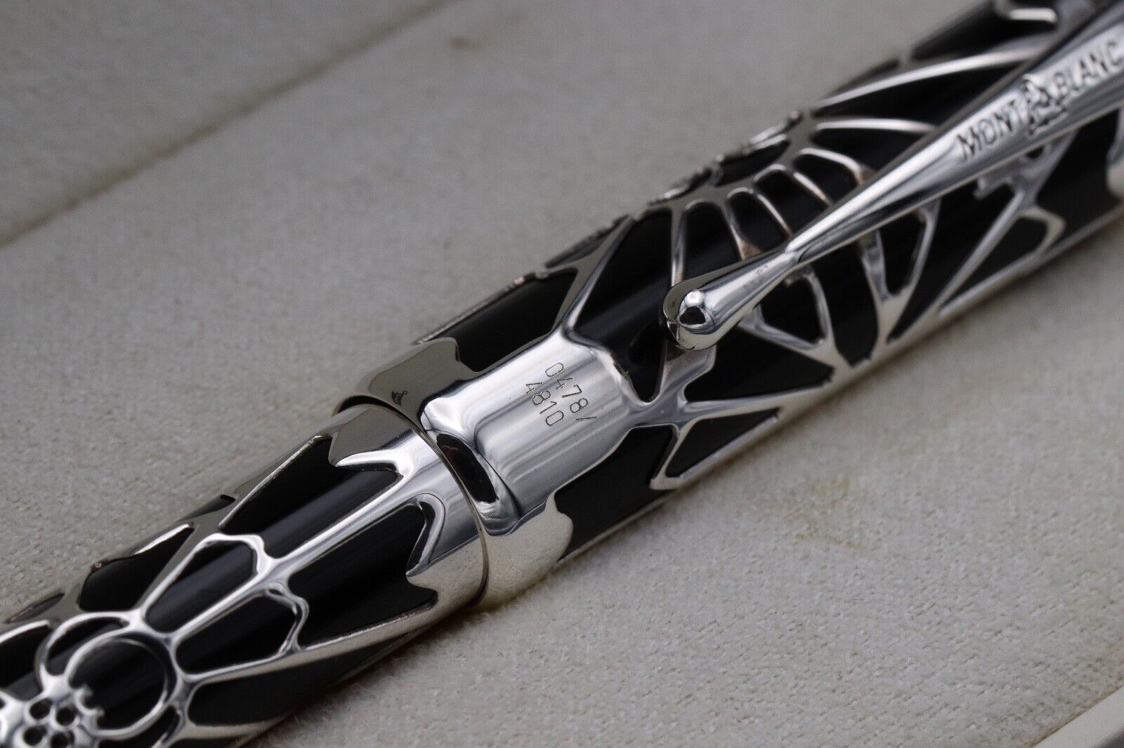 Montblanc Patron Of Art Octavian 4810 Fountain Pen – EF Nib image 5