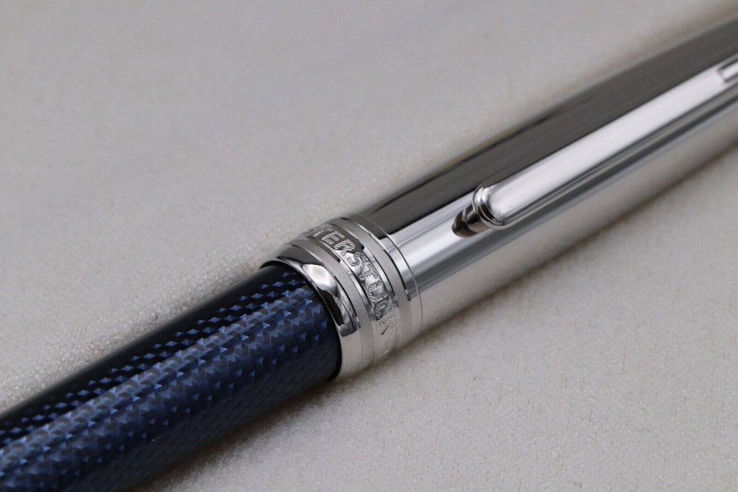 Montblanc Meisterstück Classique Blue Hour Doue Rollerball Pen image 3