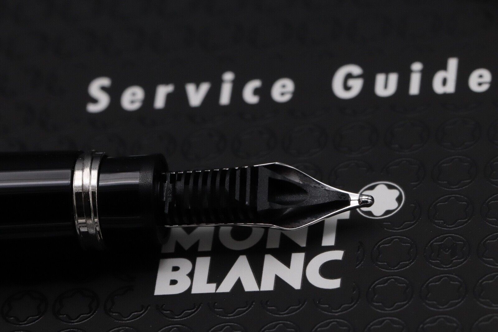 Montblanc Meisterstück Mozart Jungle Eyes Topaz Fountain Pen - UNUSED image 3