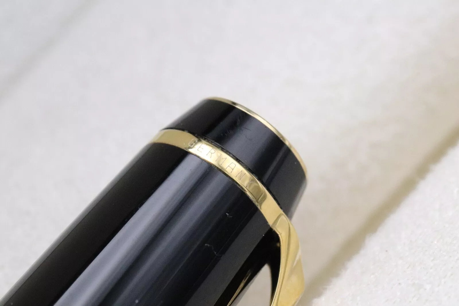 Montblanc Boheme Je T'aime Fountain Pen - Broad Nib image 6