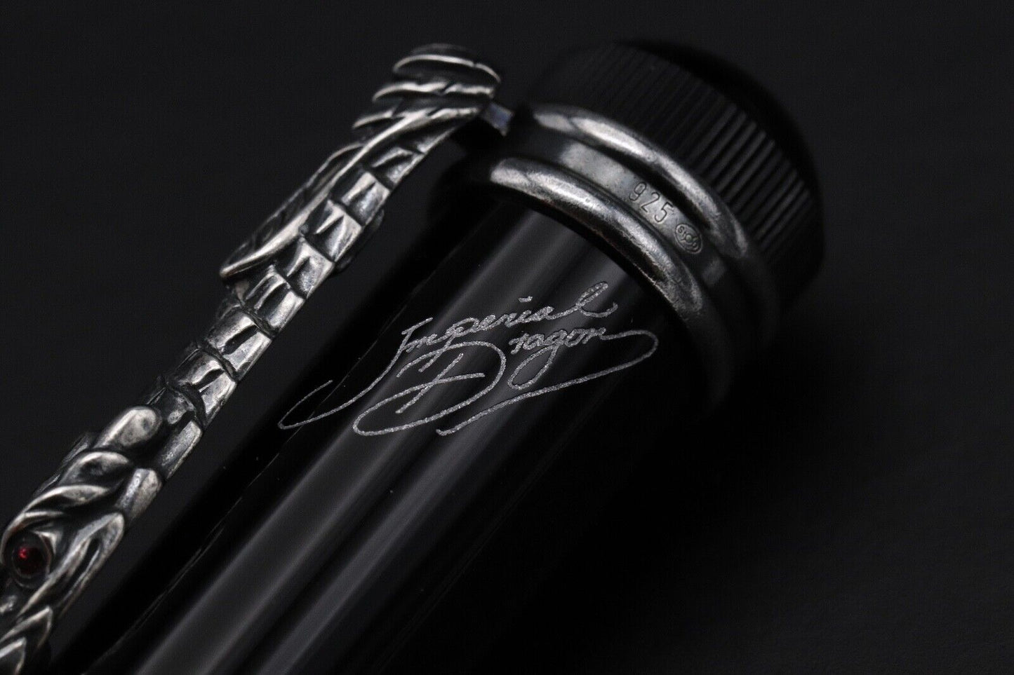 Montblanc Writers Edition Imperial Dragon Fountain Pen - NEVER INKED image 4