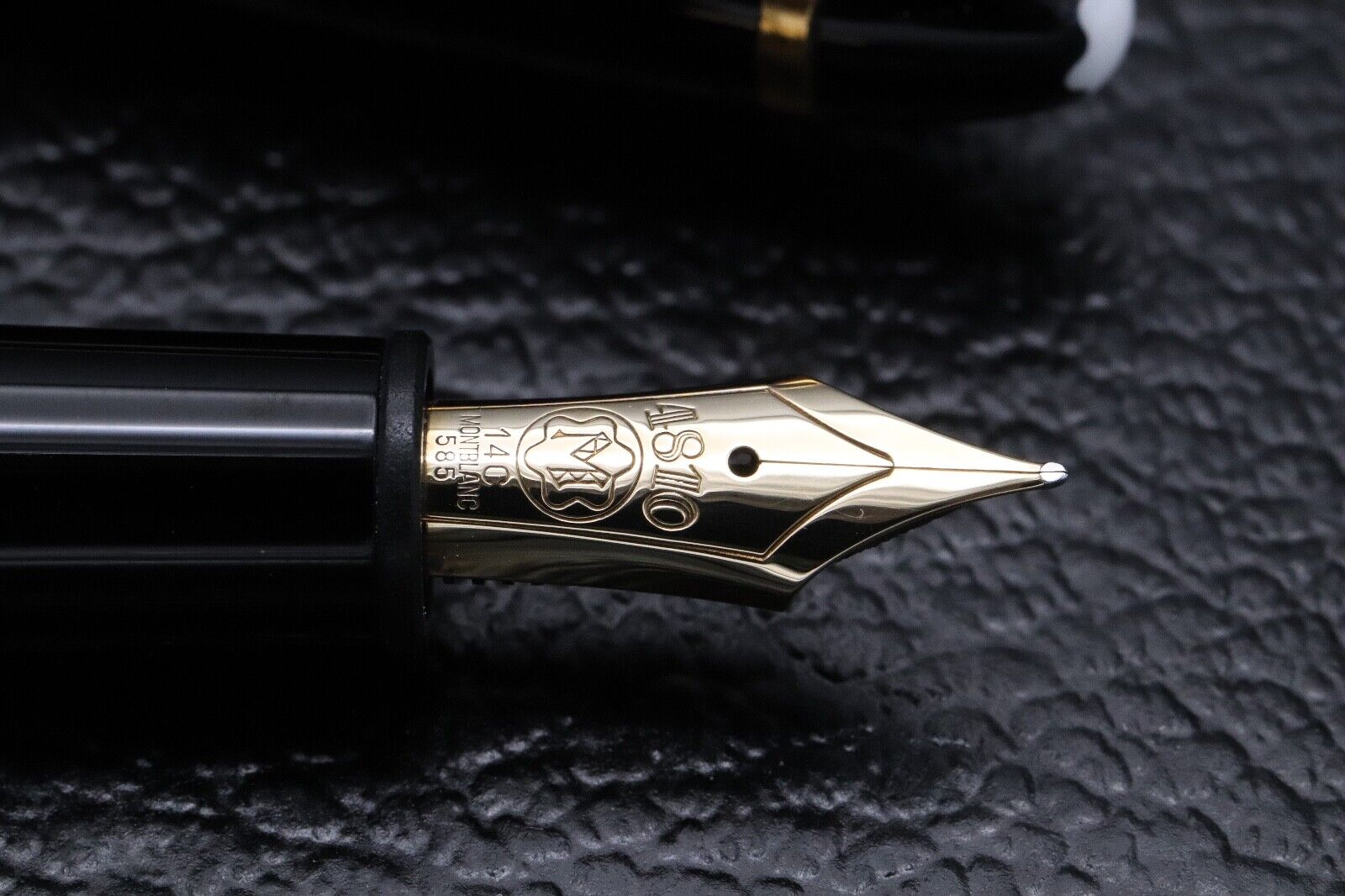 Montblanc Meisterstuck 146 LeGrand Gold Coated Fountain Pen - Mono Nib - UNUSED image 2