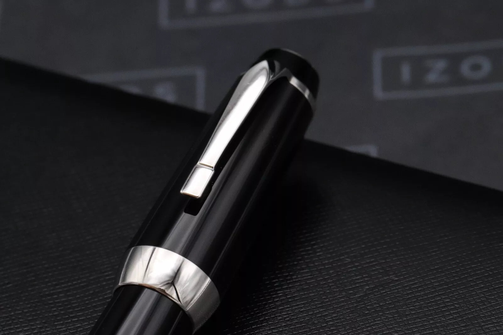 Montblanc Boheme XL Platinum Line No Stone Fountain Pen - Fine Nib image 5