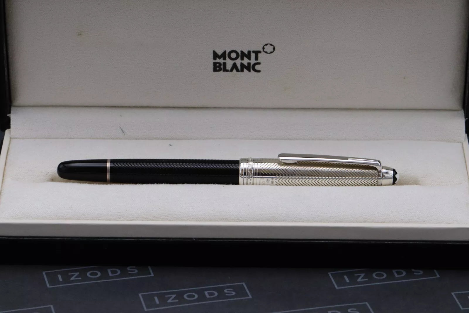 Montblanc Meisterstuck Classique Silver Barley Doue Rollerball Pen image 8