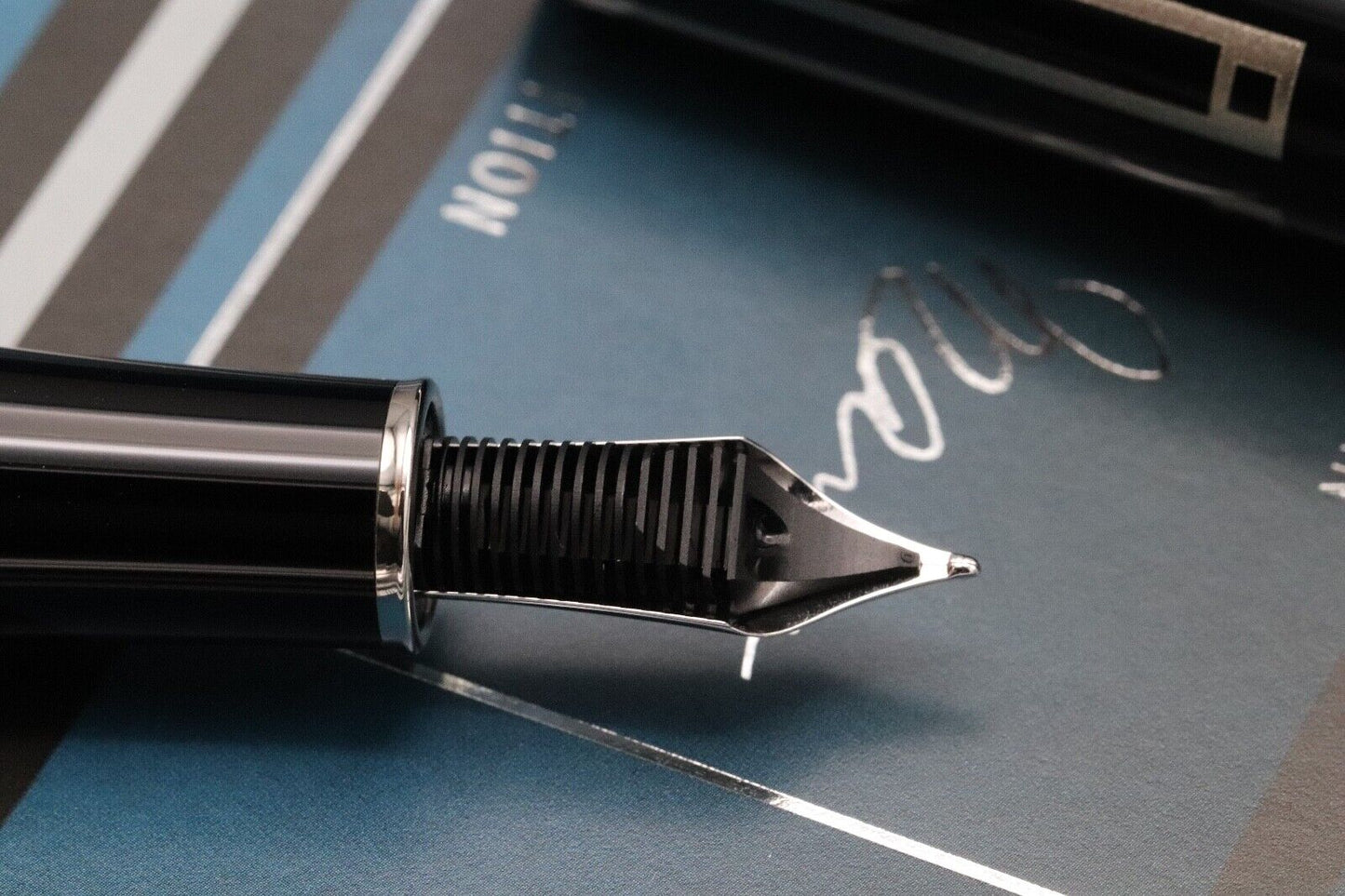 Montblanc Writers Edition Thomas Mann Fountain Pen - UNUSED image 3