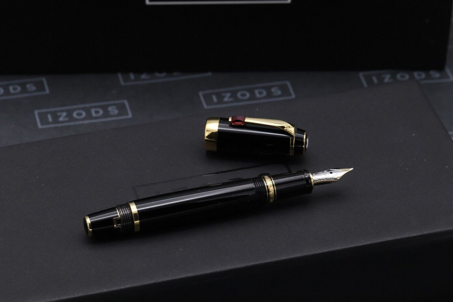 Montblanc Boheme Rouge Fountain Pen image 1