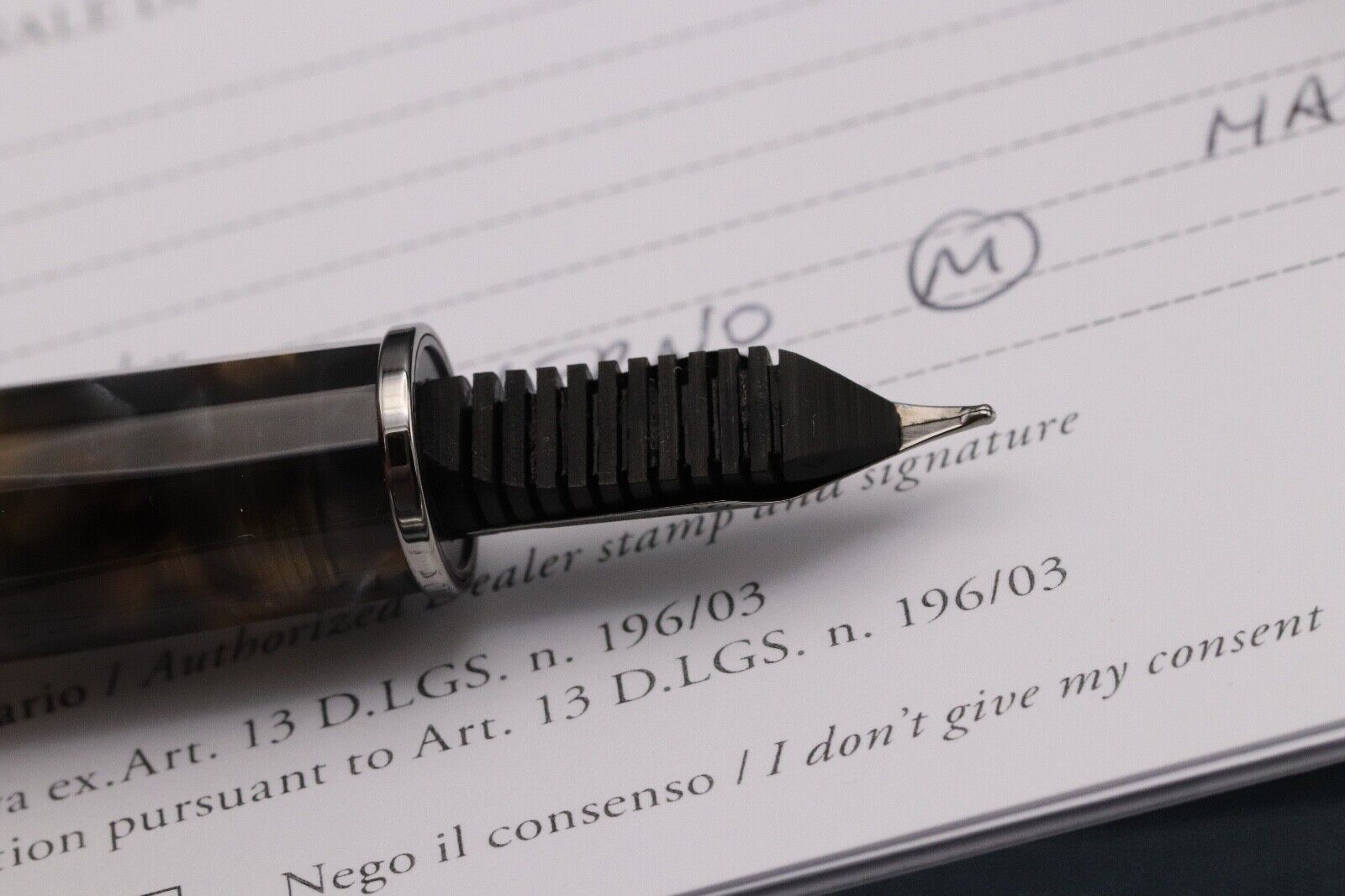 SCRIBO Feel Inverno Fountain Pen - 18k Medium Nib image 4