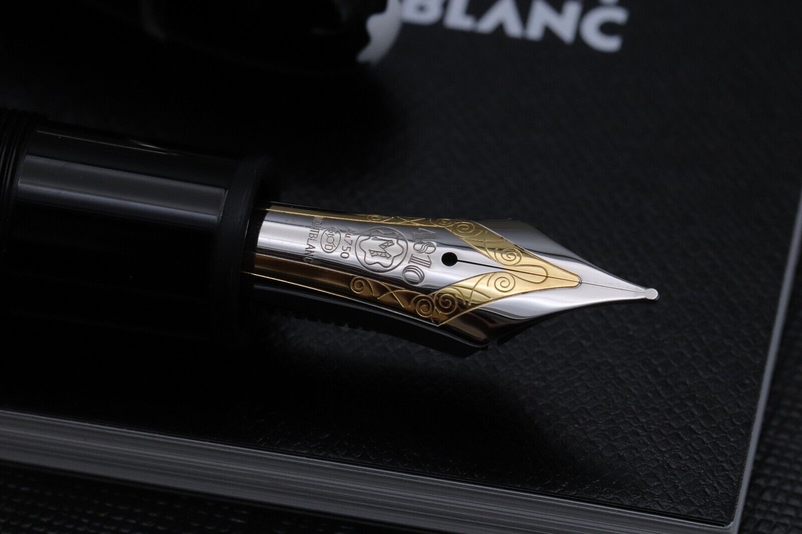 Montblanc Meisterstuck 149 Platinum-Coated Fountain Pen image 2