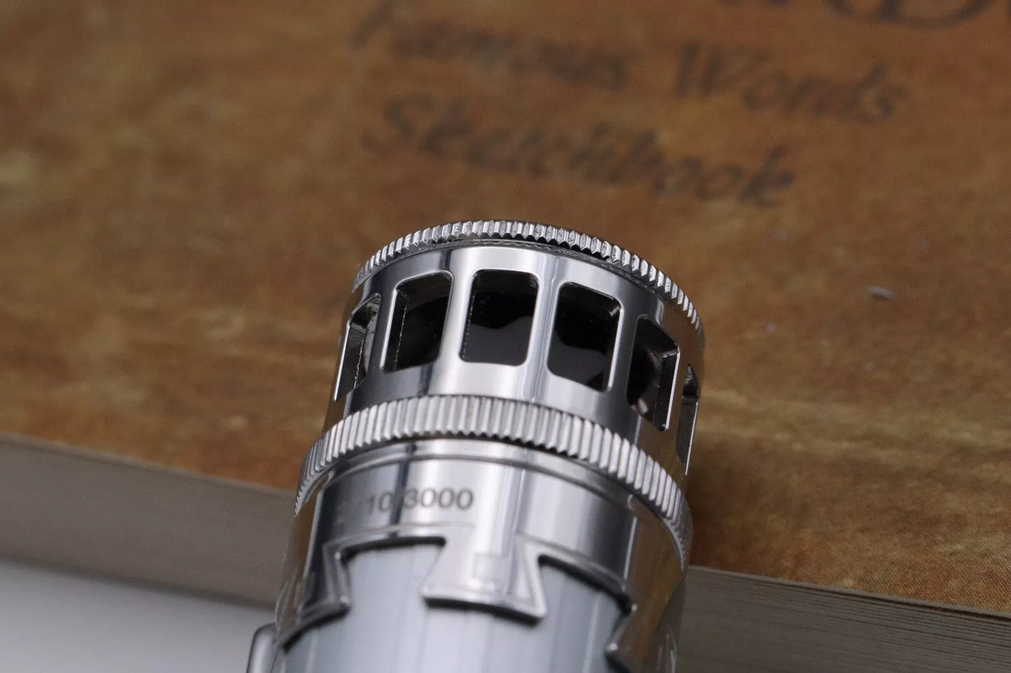 Montblanc Great Characters Leonardo Da Vinci 3000 LE Rollerball Pen image 5