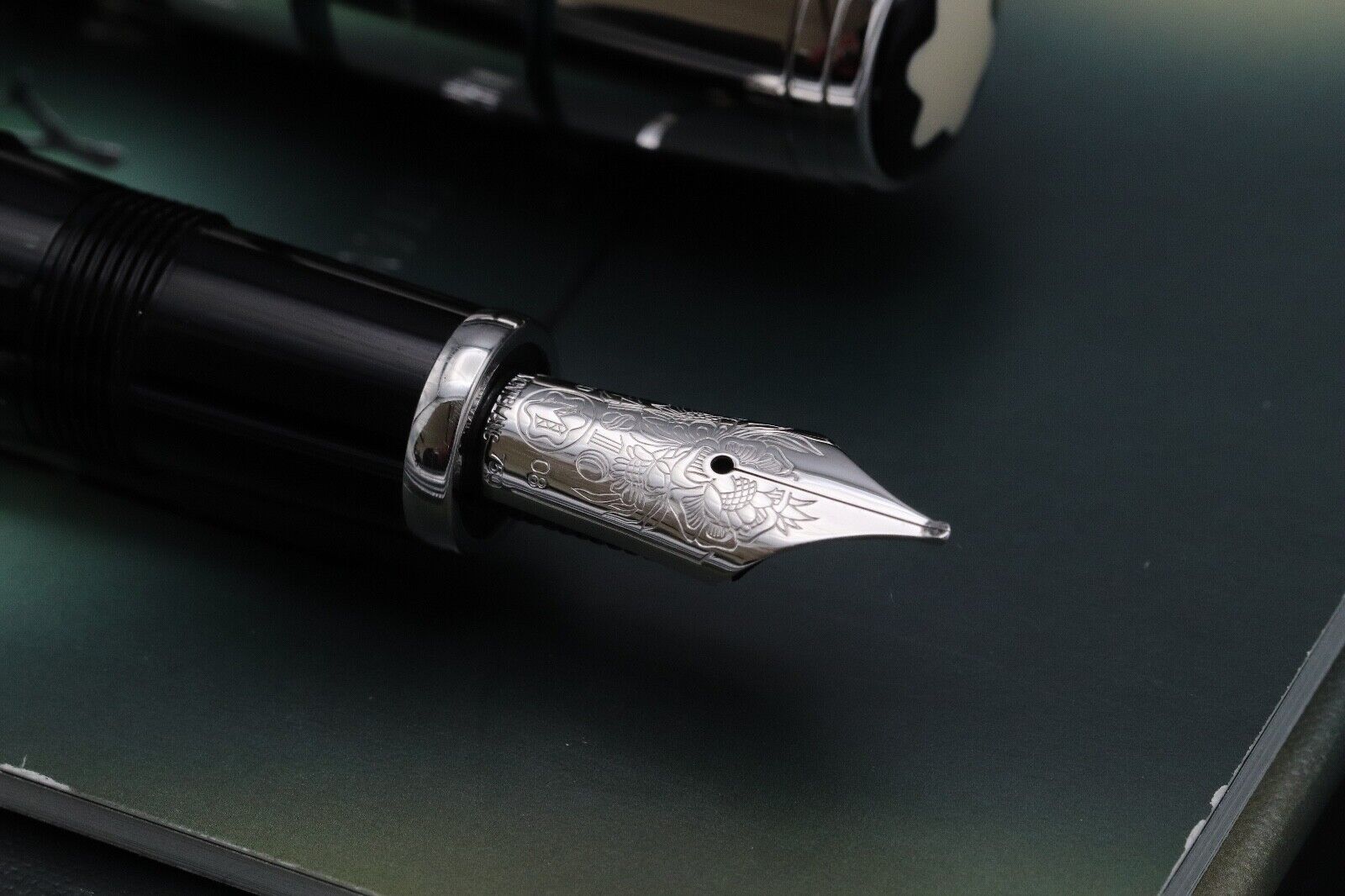 Montblanc Writers Edition George Bernard Shaw Fountain Pen image 2