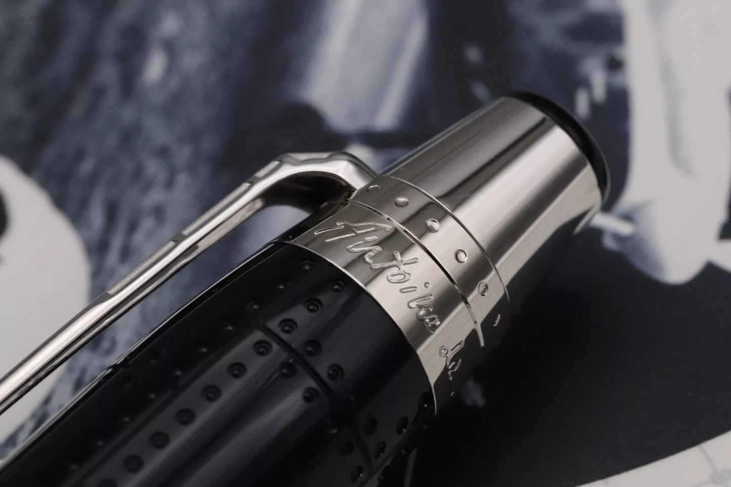 Montblanc Writers Edition Antoine de Saint-Exupery Fountain Pen - UNUSED image 7