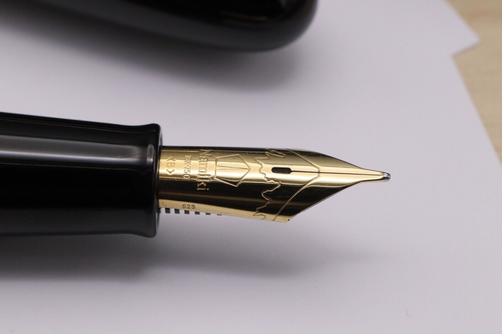Namiki Yukari Royale Black Urushi Fountain Pen - Broad Nib image 2