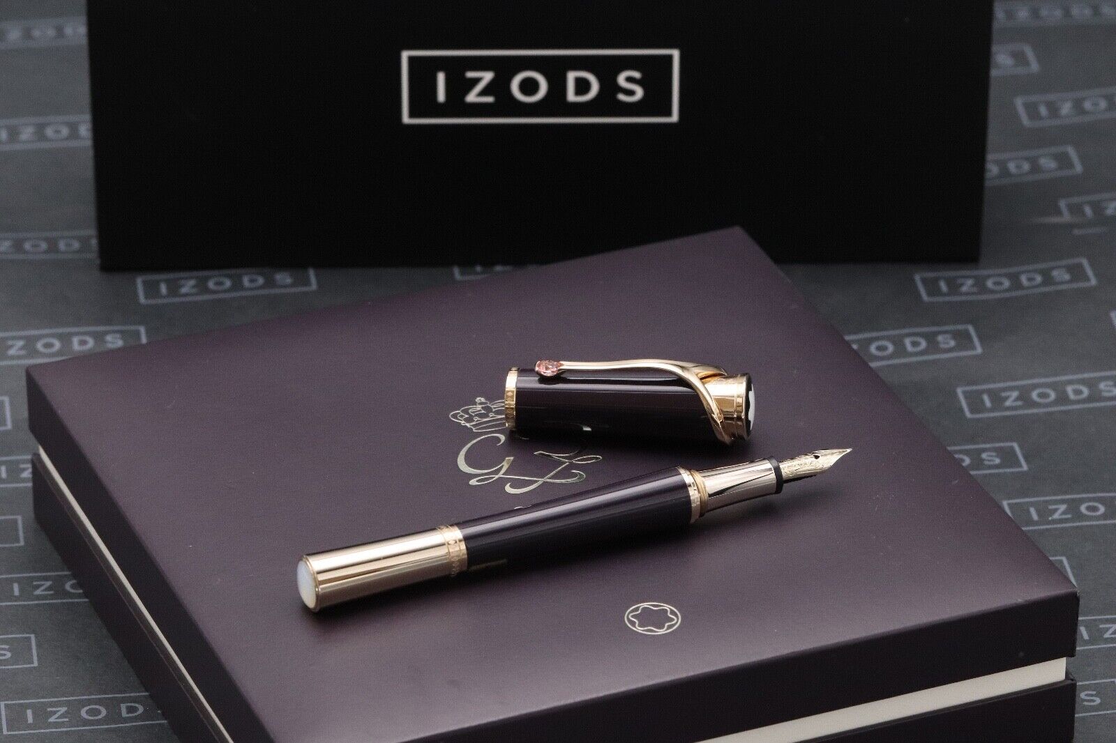 Montblanc Princesse Grace de Monaco Purple Fountain Pen – IZODS