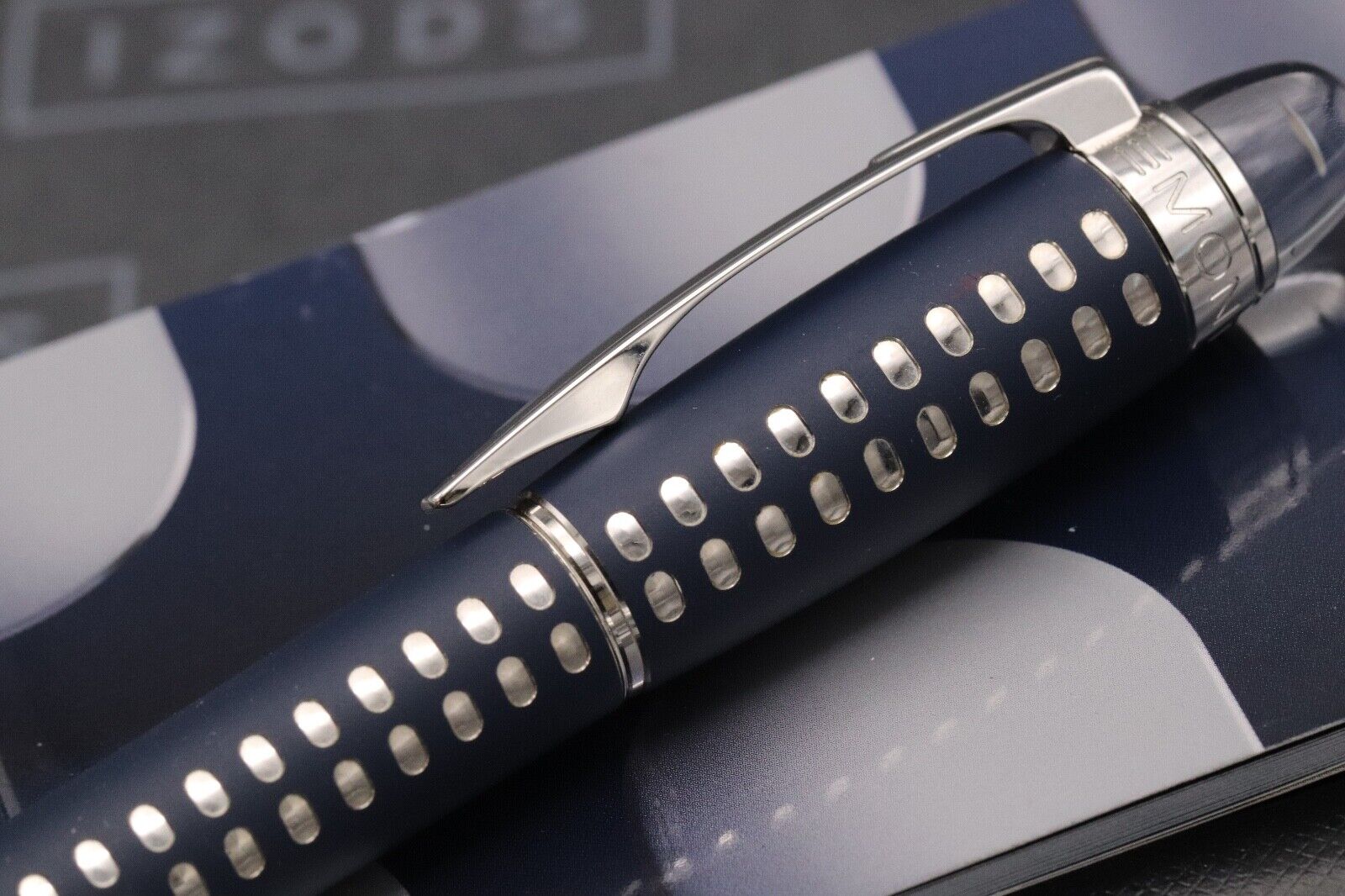 Montblanc Starwalker A380 Special Edition Rollerball / Fineliner Pen image 3