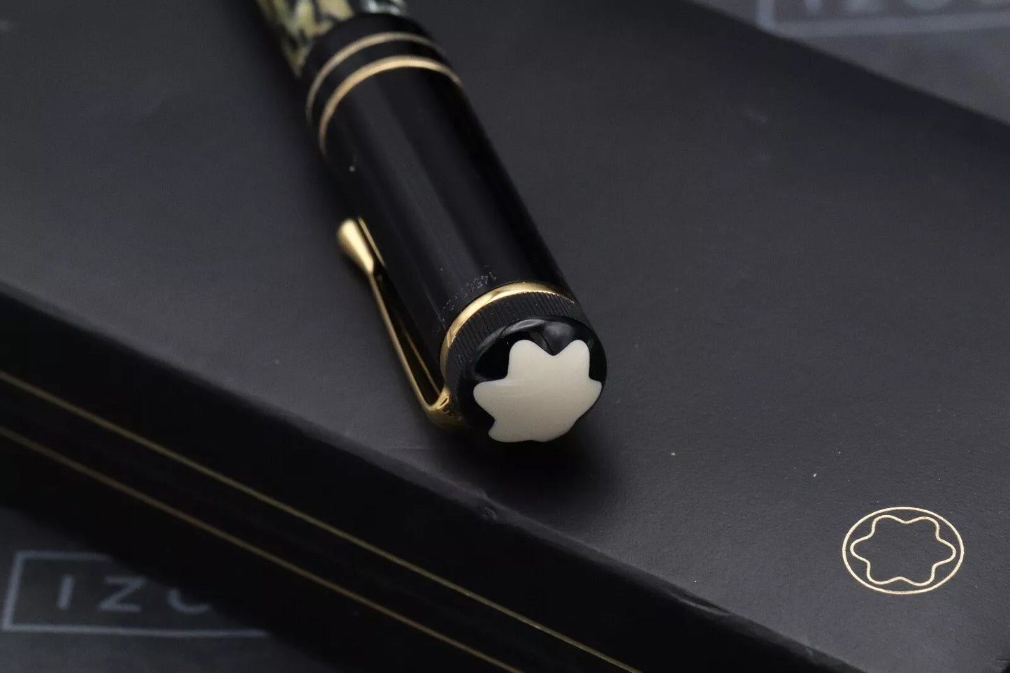 Montblanc Writers Edition Oscar Wilde Fountain Pen image 8