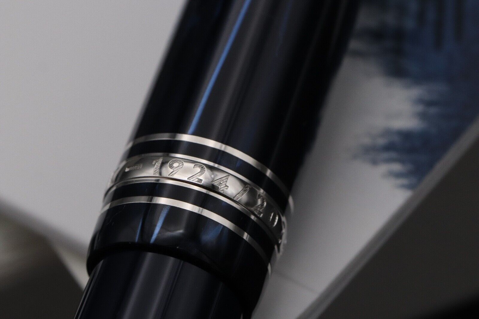 Montblanc Meisterstuck LeGrand 'Origin Collection' Blue Rollerball Pen - UNUSED image 3