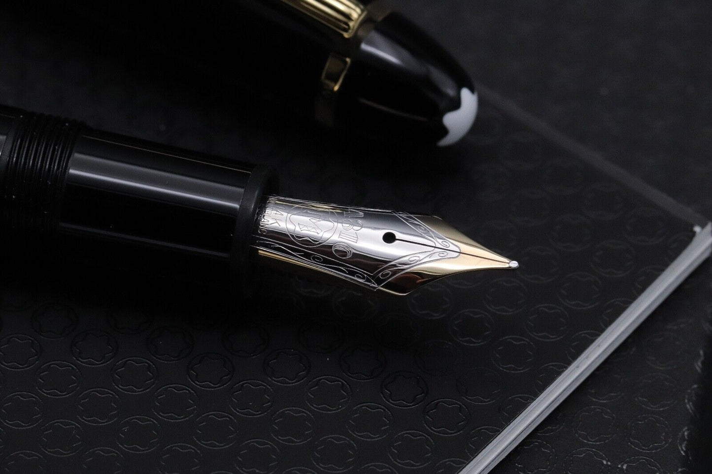 Montblanc Meisterstuck 147 Traveller Gold Coated Fountain Pen with Pouch image 2