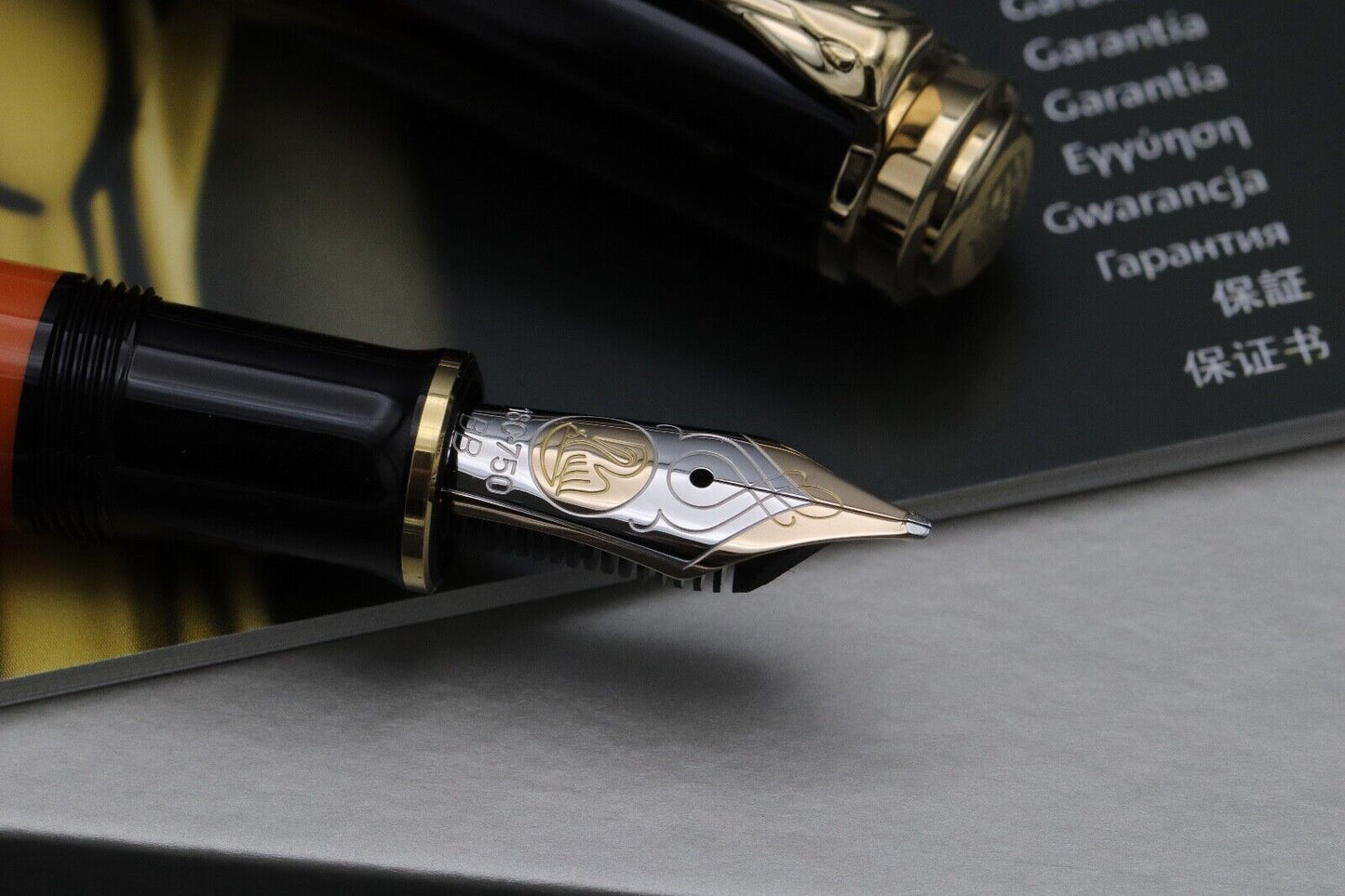 Pelikan Souveran M800 Burnt Orange Fountain Pen - BB Nib - UNUSED image 2