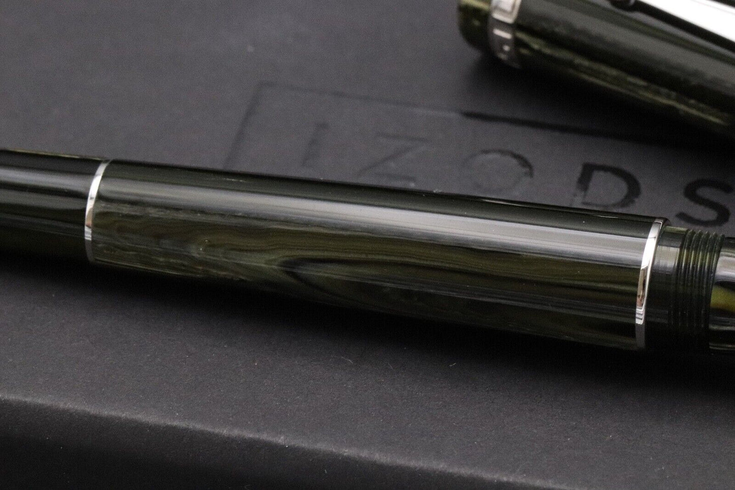 Delta Corsani Fantasia LE25 Malachite Celluloid Fountain Pen - Fusion Stub Nib image 3