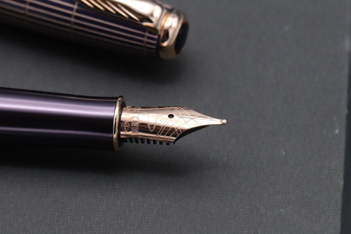 Parker Sonnet Contort Cisele Purple Special Edition Fountain Pen image 2