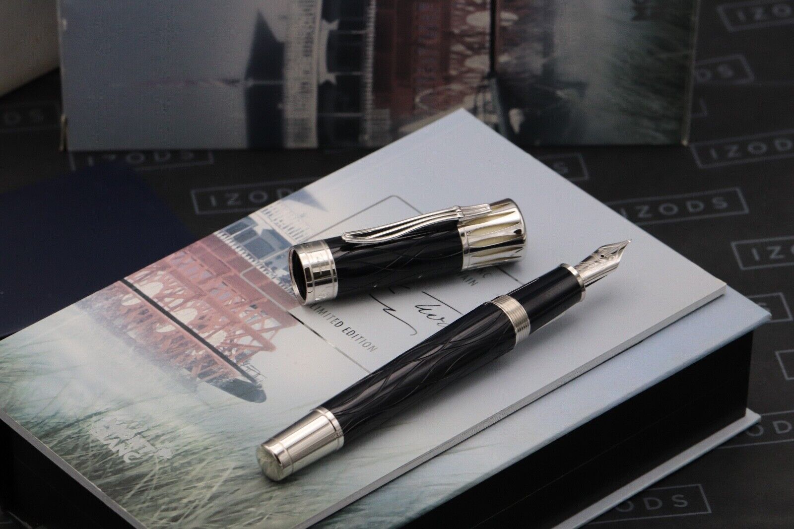 Montblanc Writers Edition Mark Twain Fountain Pen image 1