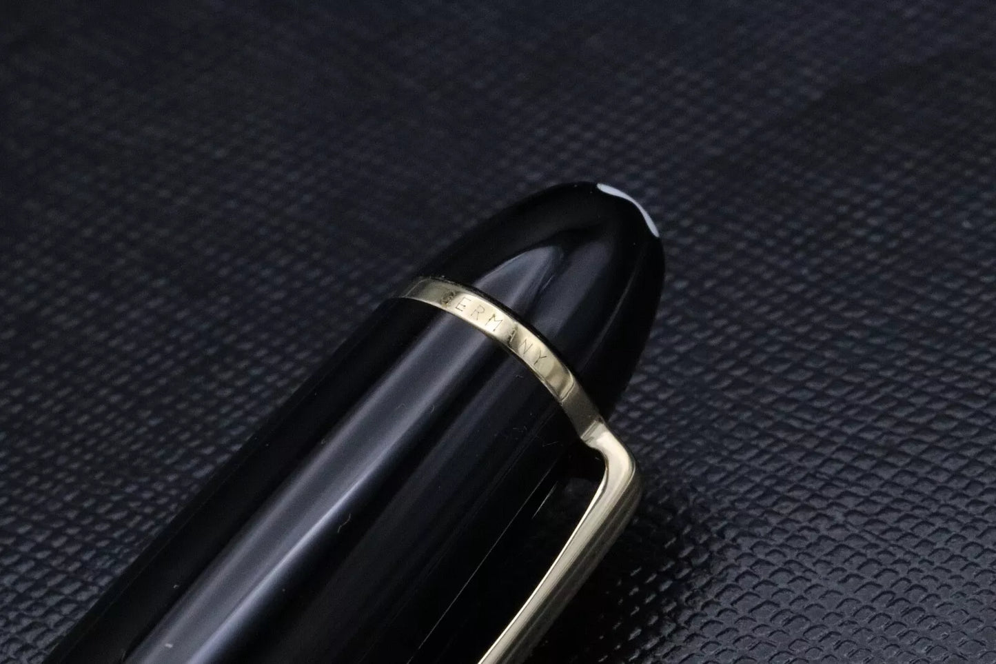 Montblanc Meisterstuck 146 LeGrand Gold-Coated Fountain Pen - NEVER INKED image 5