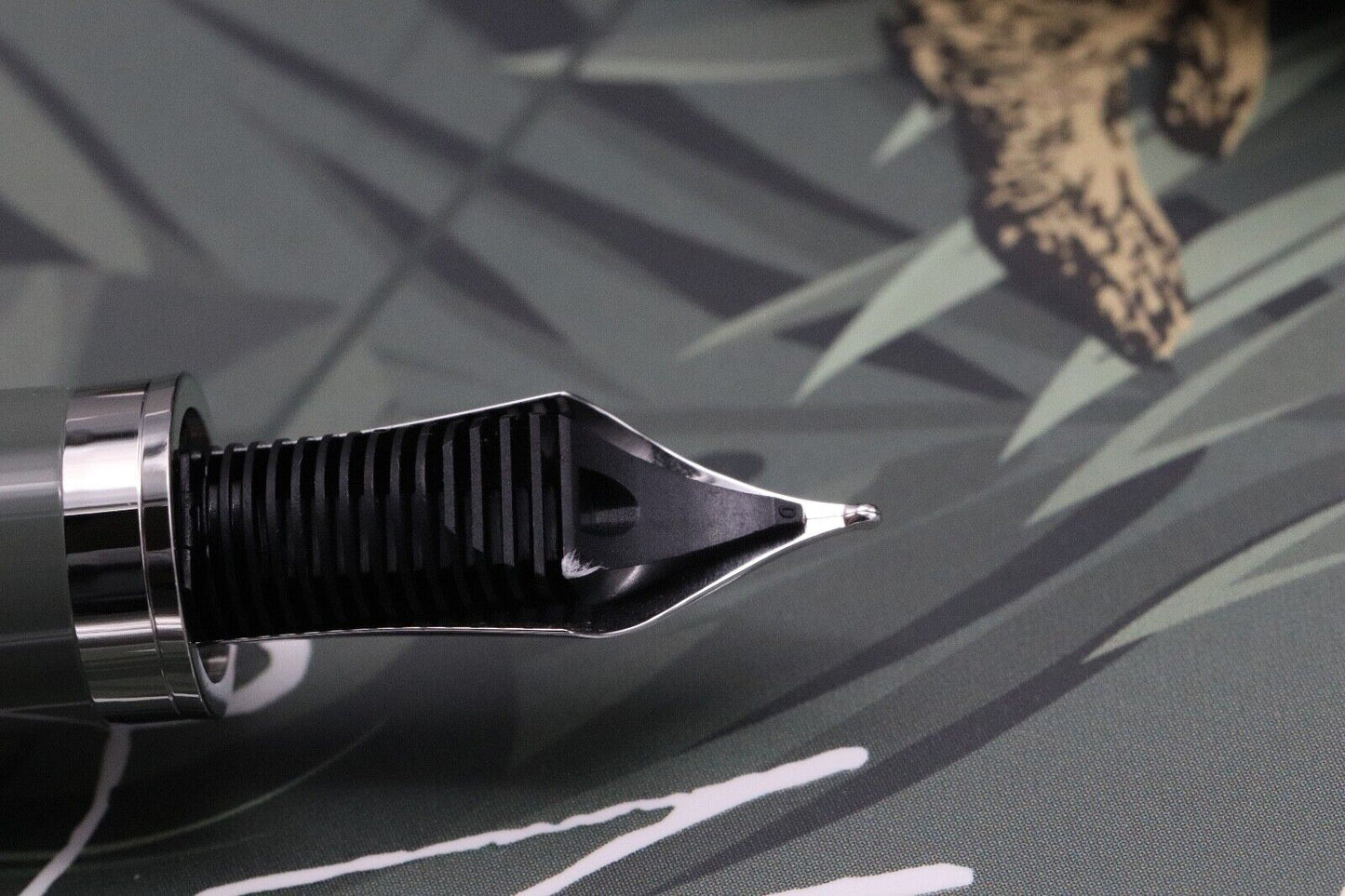 Montblanc Writers Edition Rudyard Kipling Fountain Pen – UNUSED image 4