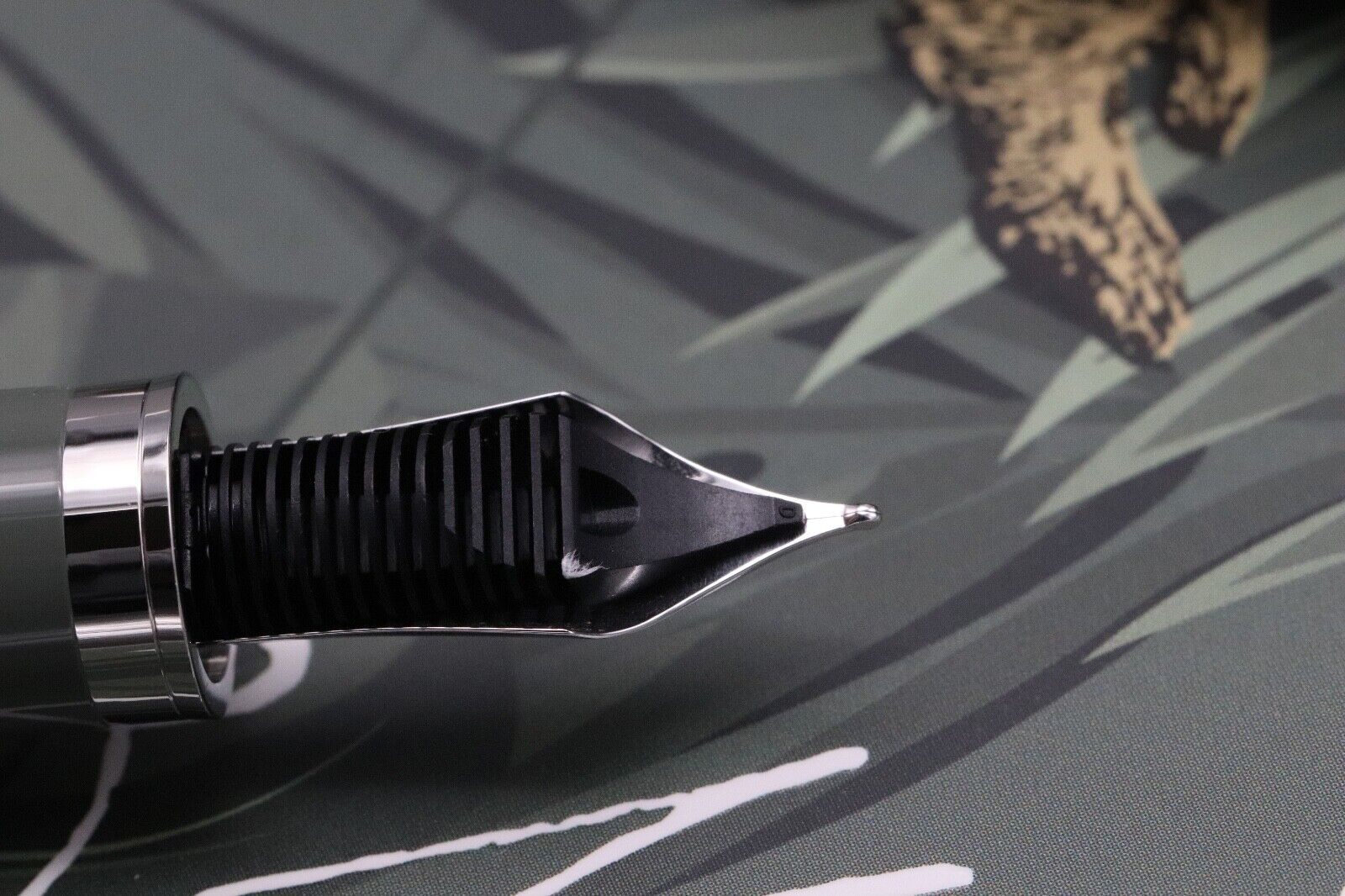 Montblanc Writers Edition Rudyard Kipling Fountain Pen – UNUSED image 4