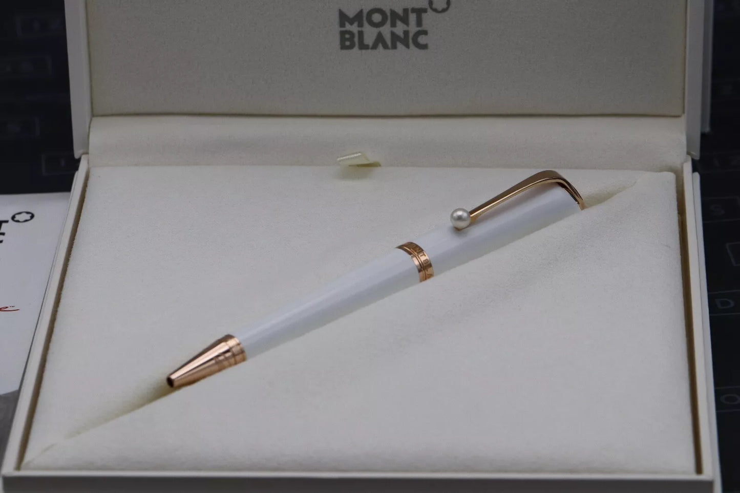 Montblanc Muses Marilyn Monroe White Ballpoint Pen - UNUSED image 6