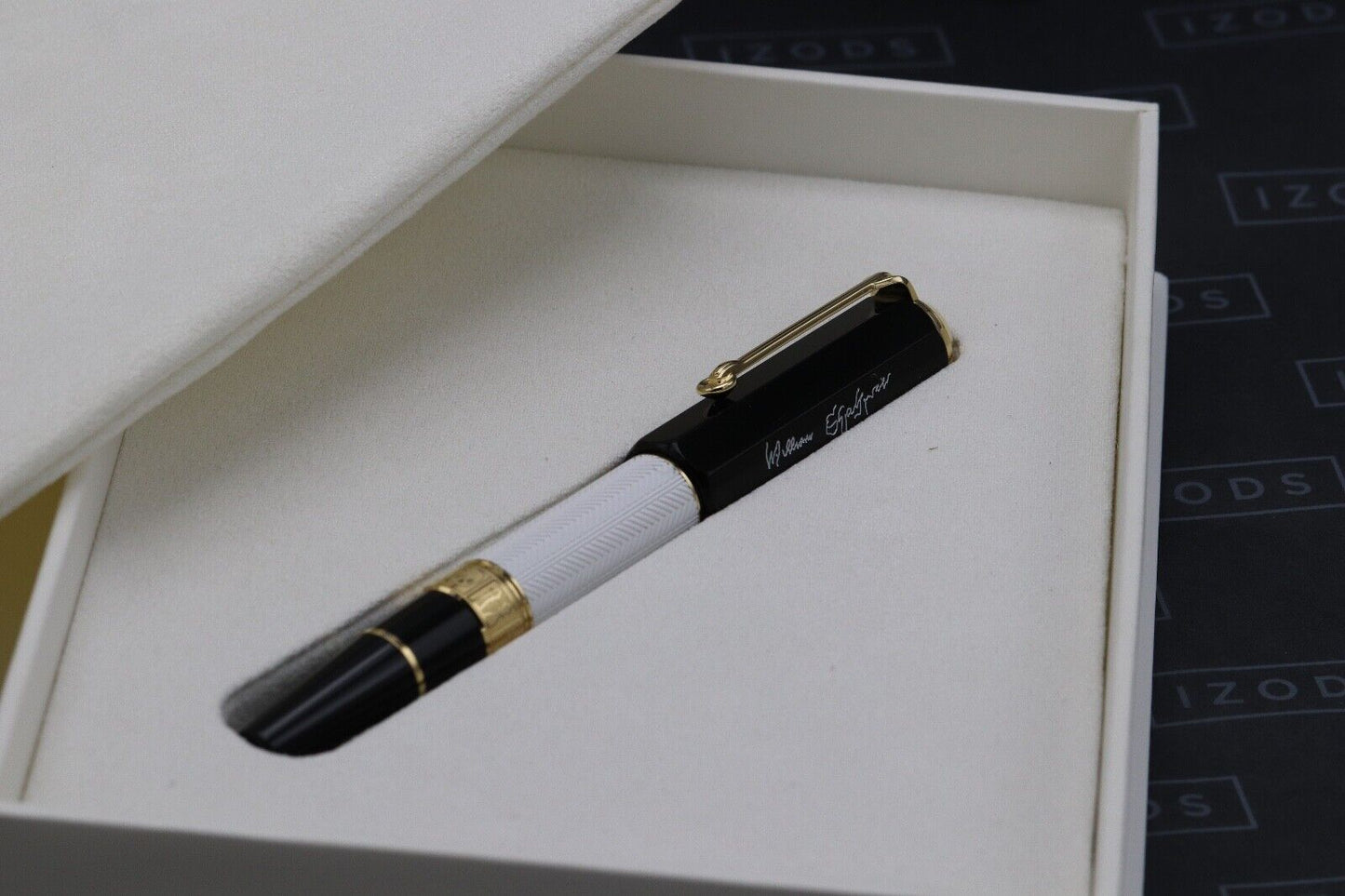 Montblanc Writers Edition William Shakespeare Fountain Pen - UNUSED - Broad Nib image 8