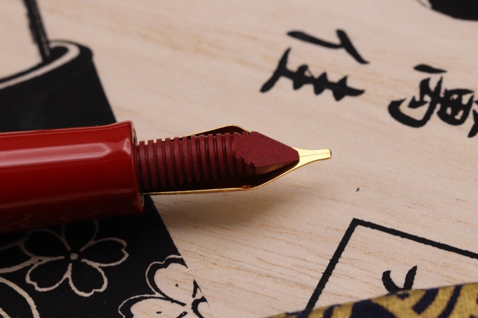Wancher Dream Pen Zogan Sakura River Fountain Pen - Stub Nib image 3
