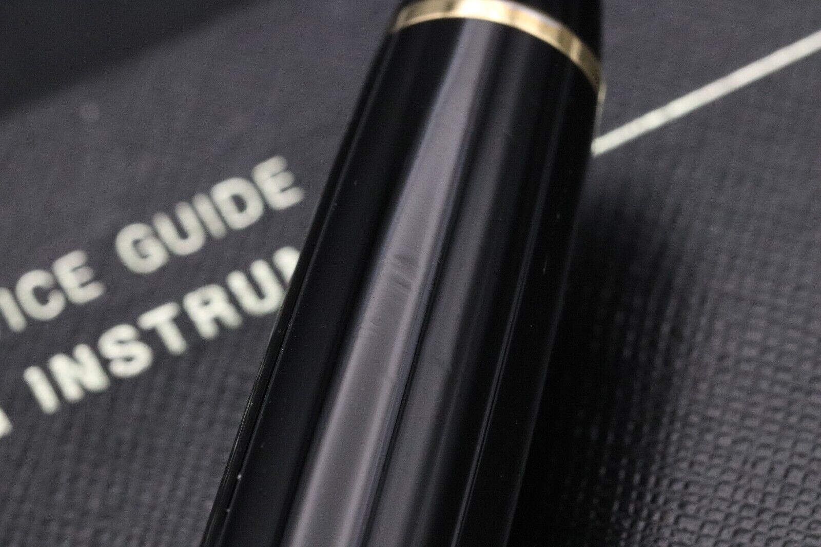 Montblanc Meisterstuck 147 Traveller Gold Line Fountain Pen with Pouch image 5