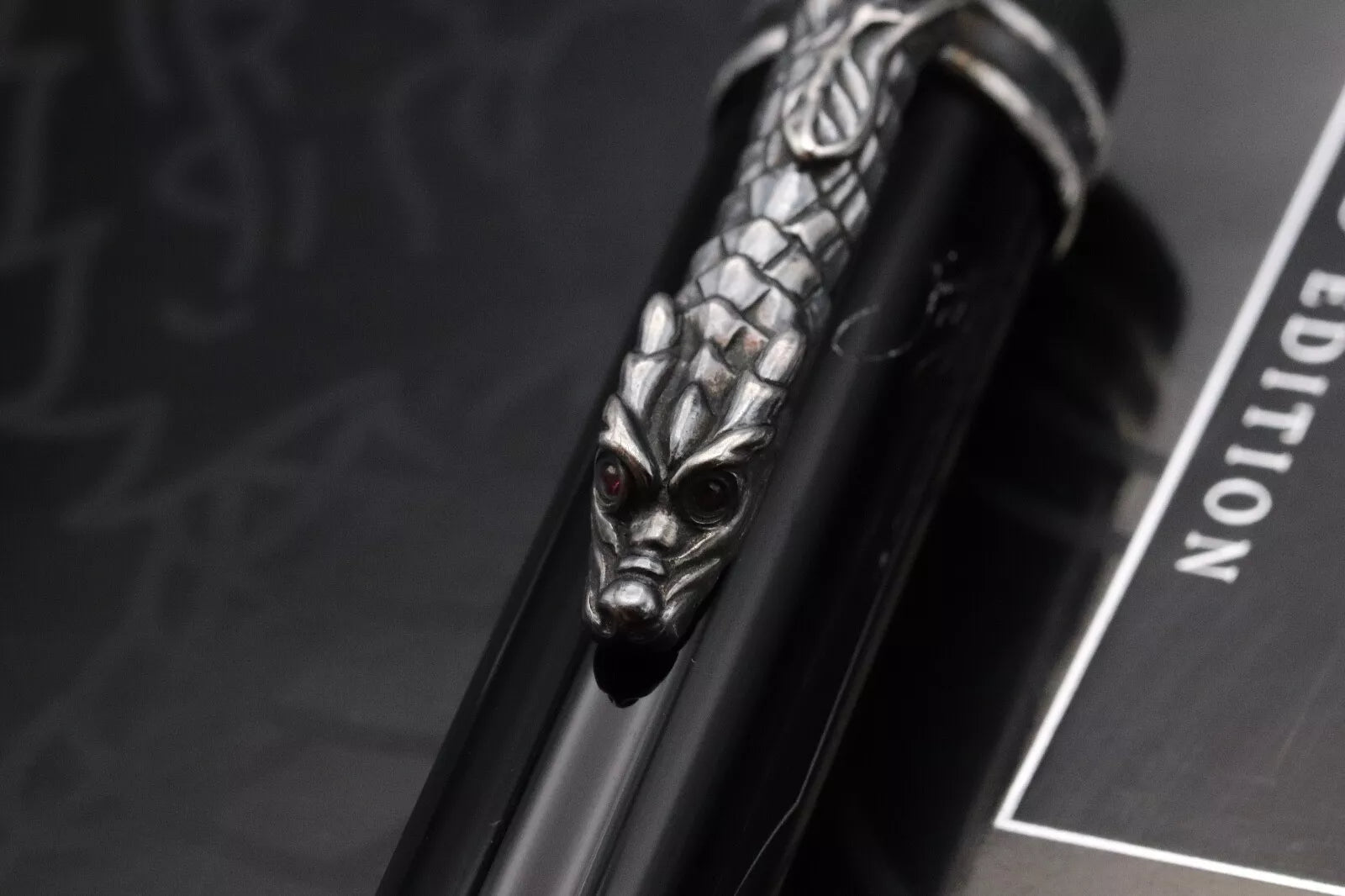 Montblanc Writers Edition Imperial Dragon Fountain Pen - Broad Nib image 5