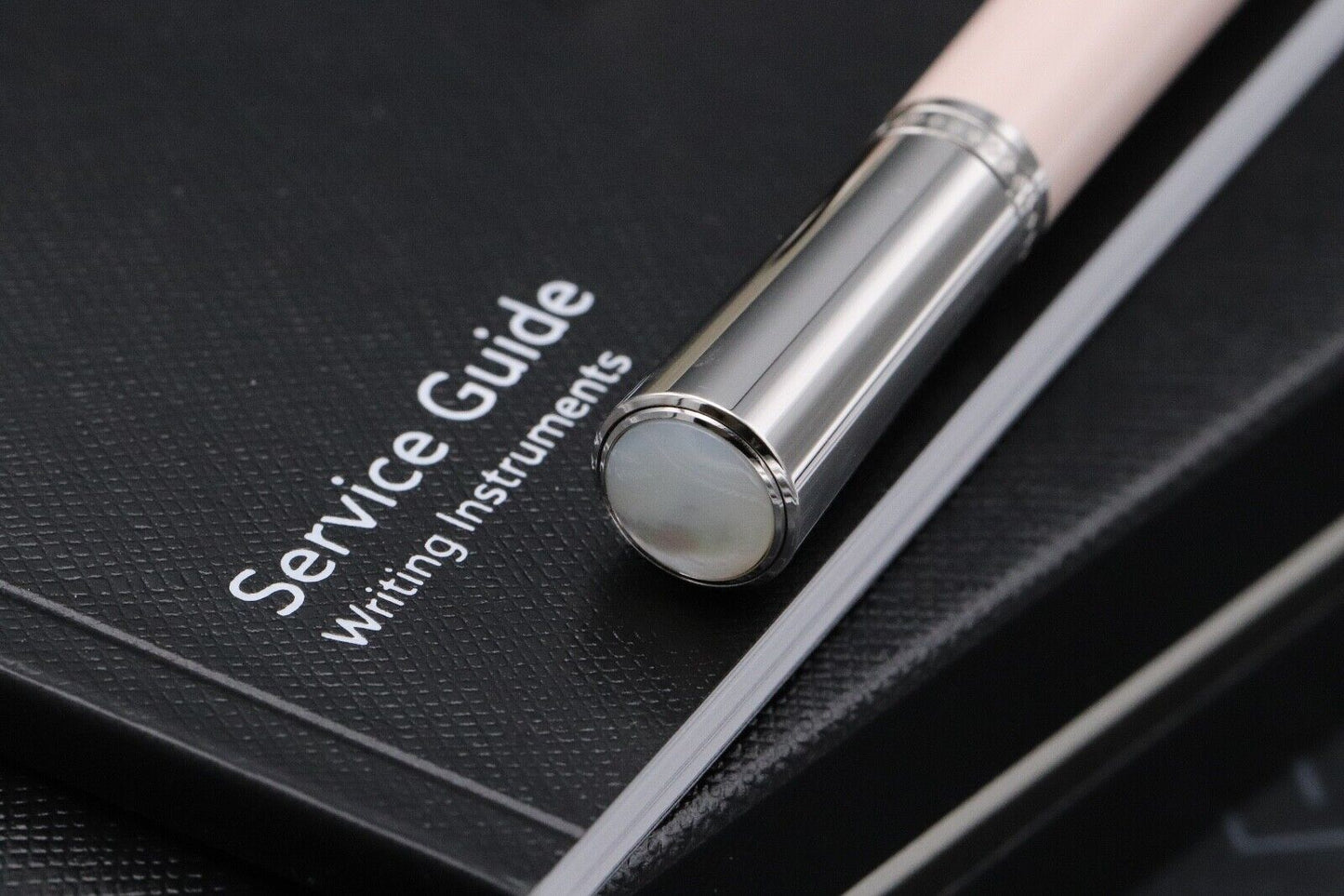 Montblanc Muses Poudre Special Edition Fountain Pen image 5