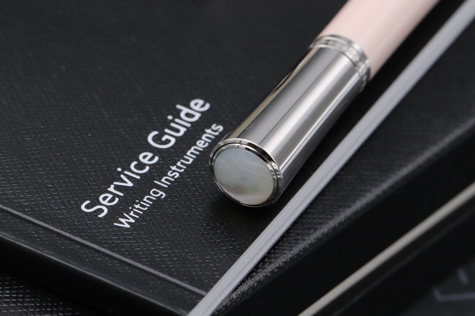 Montblanc Muses Poudre Special Edition Fountain Pen image 5