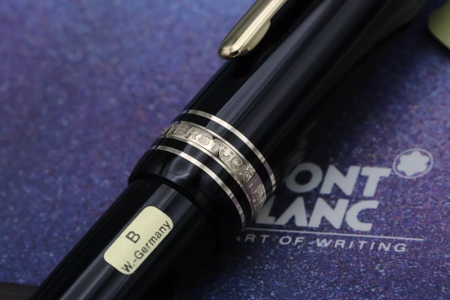 Montblanc Meisterstuck 146 LeGrand Gold Line Fountain Pen - 1991-92 - UNUSED - Broad image 5